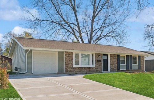 Wasco House | Charming 3-bedroom/2 Bath Single Family Home/Schaumburg