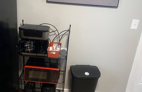 East Beverly Apartment | Charming 3-bedroom apartment in superb Chicago with WiFi