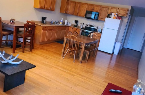 Fowler House | Charming 3-bedroom building with WiFi, AC in enjoyable West Point