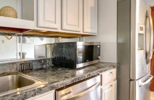 Ocean Gate House | Charming 3-bedroom house in Ocean Gate with WiFi and AC.