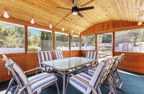 Plainfield House | Charming 3-bedroom house in fantastic Plainfield, 10 min to Naperville