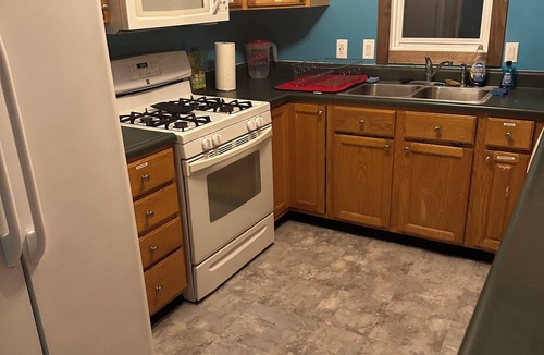 Macomb House | Charming 3-bedroom pet friendly home in Macomb