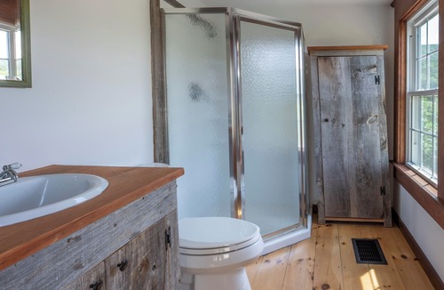 Middletown Springs House | Charming 4-bedroom farmhouse with WiFi, AC in Enchanting Middletown Springs