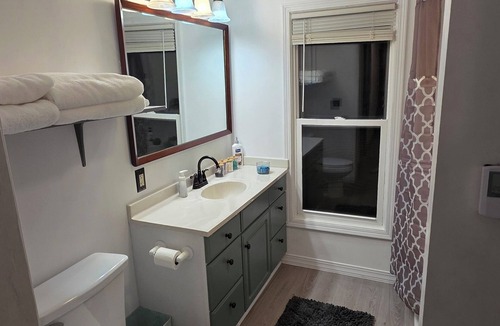 Medina House | Charming 4-bedroom farmhouse in Waterloo with fully updated interior.