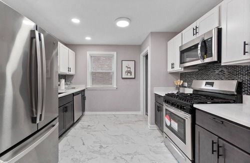 Calumet Heights House | Charming 4-bedroom house with WiFi and AC in lovely Chicago