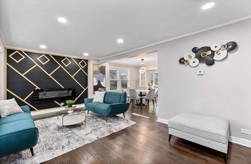 Calumet Heights House | Charming 4-bedroom house with WiFi and AC in lovely Chicago
