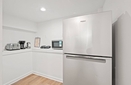 Pleasant Plains House | Charming 4-bedroom townhome in fabulous Washington with AC, WiFi
