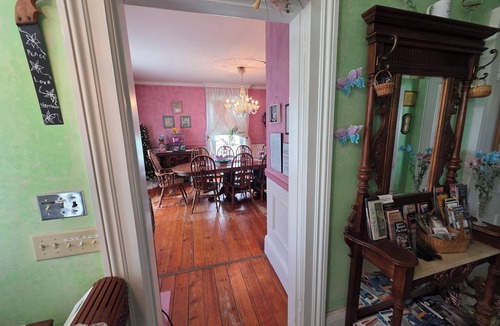 Galena Bed & Breakfast | Charming 5-bedroom B&B with WiFi and AC in Tremendous Galena