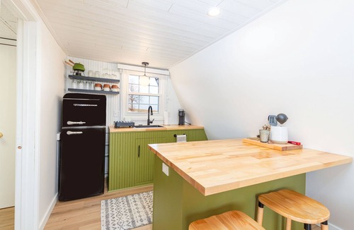 Elizabeth Cabin | 🏠 Charming A-Frame w/Mid-Century Vibe 1 Bed/1 Bath near Elizabeth, Illinois🌲