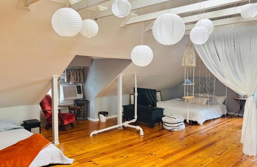 Midtown Apartment | Charming BOHO Loft Retreat with King and Queen Bed