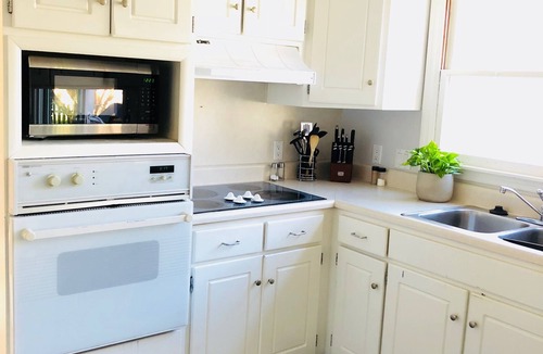Carbondale House | Charming Brick House in Quiet Carbondale Neighborhood