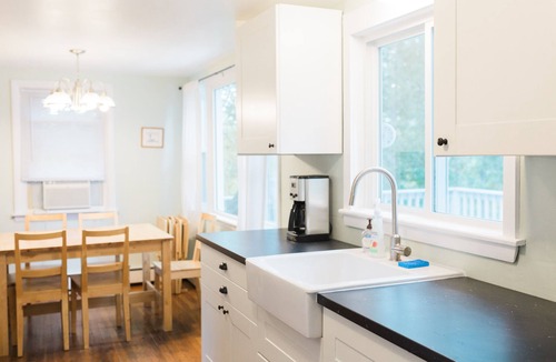 Eastham Cottage | Charming Cape Cod cottage on Depot Pond & bike trail with pond access