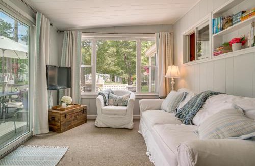 Monomoscoy Island House | Charming Cape Cod Water-View Cottage