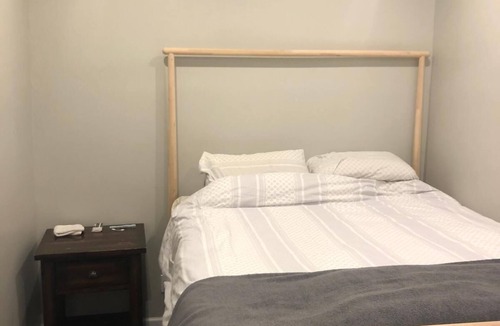 Avondale Apartment | Charming Chi-town 2-bedroom apartment