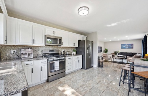 Glenview House | Charming Contemporary Family Home by RedAwning