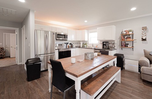 Herod House | Charming Cottage on 6 Acres with Central AC