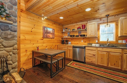 McHenry Cabin | Charming Dog Friendly Retreat w/Fire Pit & Hot Tub