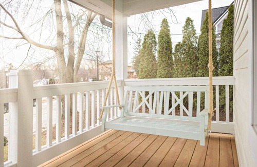 West Dundee Apartment | Charming Downtown Farmhouse Apartment #1
