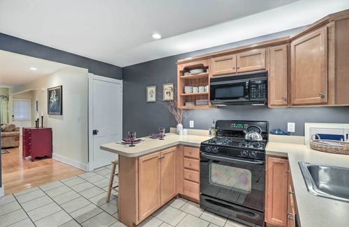 Lambertville House | Charming Lambertville Retreat - 1 Mi to River!