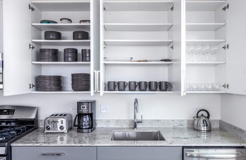 Logan Square Apartment | Charming Logan Square 2BR w/Gym, Roof Deck, 1 block to L, by Blueground
