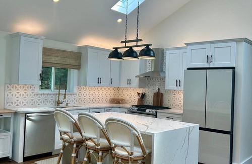 Hampton Bays Cottage | Charming Modern Cottage by the Bay and Beach - 3 bedroom/2 baths - Hampton Bays