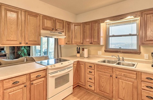 Mountain Home House | Charming Mountain Home Retreat w/ Lake Views!