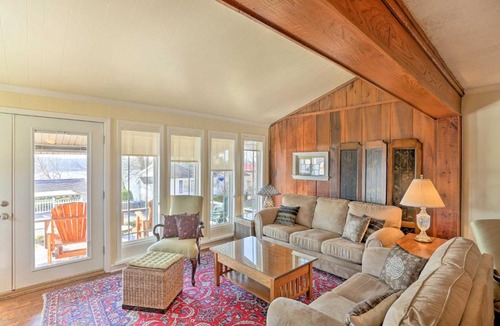 Cave-in-Rock House | Charming Ohio River Home with Water Views and Porch!