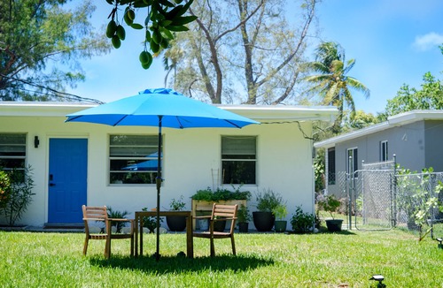 North Miami Apartment | Charming Studio Apartment with Garden in Miami