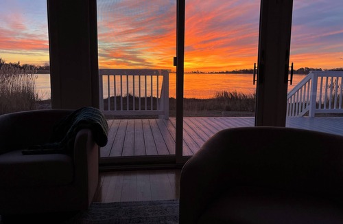 Old Saybrook Center House | Charming Waterfront Getaway — South Cove, Old Saybrook