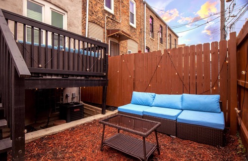 East Garfield Park House | Charming West Loop Chicago 2bd House near the Green Line