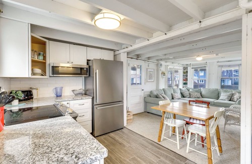 Westbrook Center Cottage | Charming Westbrook Cottage, Steps to Private Beach