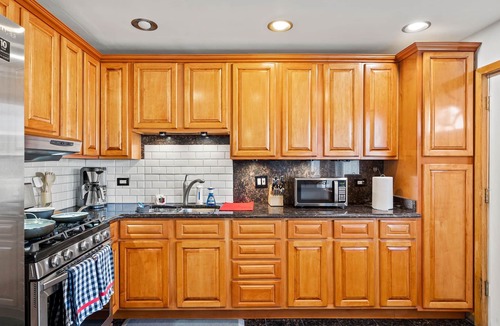 Dunning House | Cheerful 3 bedroom. Feels like home.