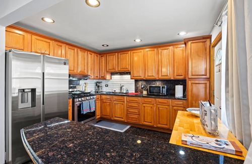 Dunning House | Cheerful 3 bedroom. Feels like home.