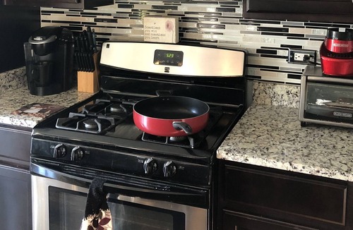 Itasca House | Cheerful 3 bedroom updated Townhome 9 Miles from OHARE
