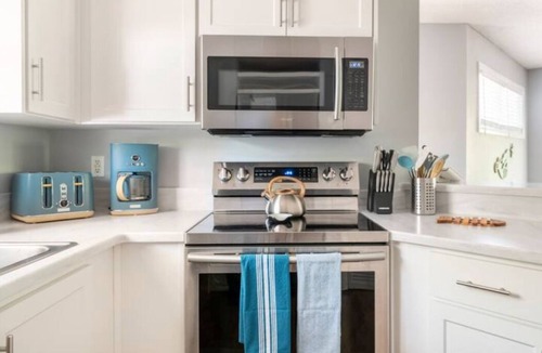 Colington Condo | Cheerful Sound Side Condo