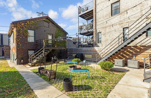 West Town Apartment | Chic 2-Bed, 2-Bath Flat, Courtyard & Fire Pit in Ukrainian Village, Chicago!