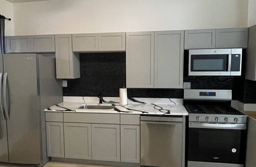 North Lawndale Apartment | Chic 2-bedroom apartment in vibrant Chicago with WiFi and AC