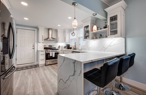 Wicker Park House | Chic and Spacious Bi-level 3BD in Bucktown!