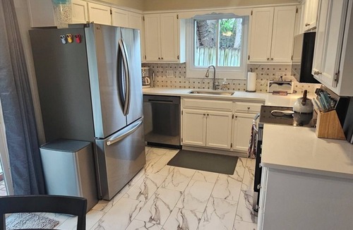 Overland Park House | Chic & Central: Modern 2BR Overland Park Hideaway
