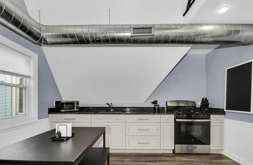 Brighton Park House | Chic & Cozy Chicago Stay Close to Downtown