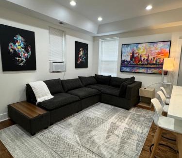 Grand Boulevard Apartment | Chic Euro City Getaway- Close to Downtown