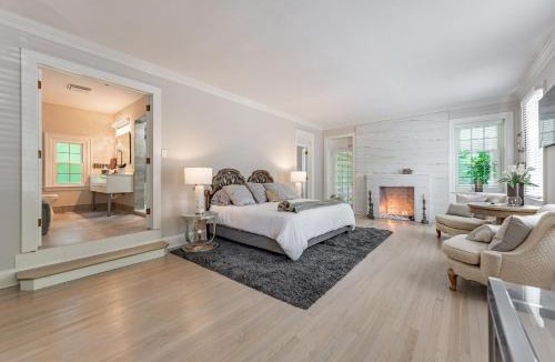 Rockford House | Chic Modern Glam -The Rock Royale