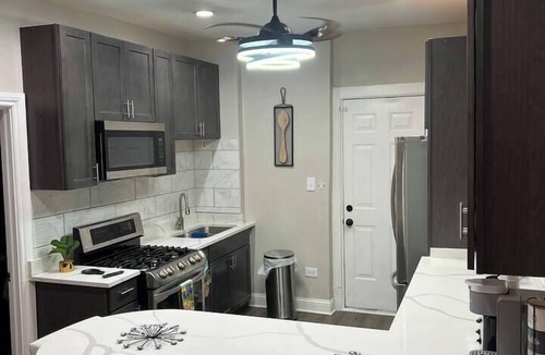 Roseland Apartment | Chic Retreat, Chic Retreat "Your Urban Getaway"