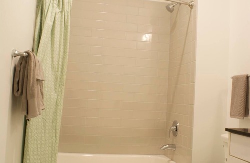 West Town Apartment | Chic Studio @FultonRiver steps to #FultonMarket