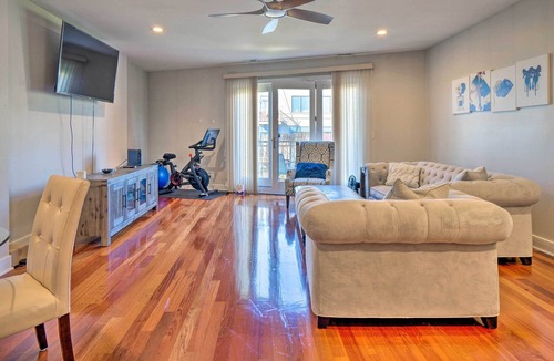 Douglas Condo | Chicago Condo Near Beaches, Parks & Downtown!