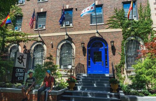 Park West Hostel | Chicago Getaway Hostel