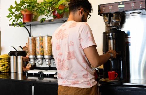 Park West Hostel | Chicago Getaway Hostel