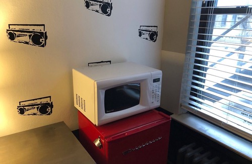 Park West Hostel | Chicago Getaway Hostel