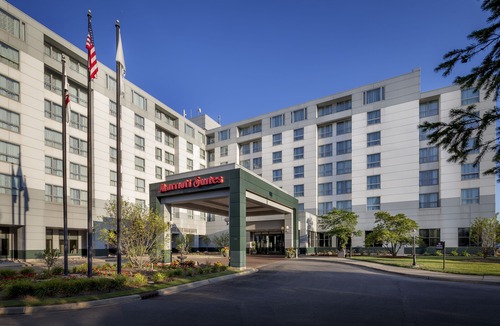 Deerfield Hotel | Chicago Marriott Suites Deerfield