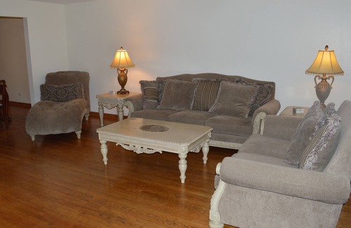 Villa Park House | Chicago suburbs executive retreat with great access